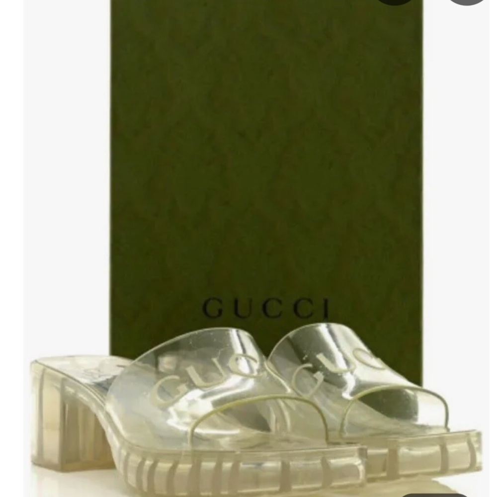 Gucci Clear Jelly Slides with Modern Minimalist Design